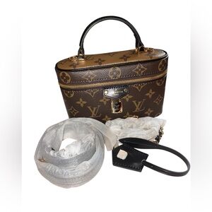 Fashion Lux Monogram Cosmetic Case